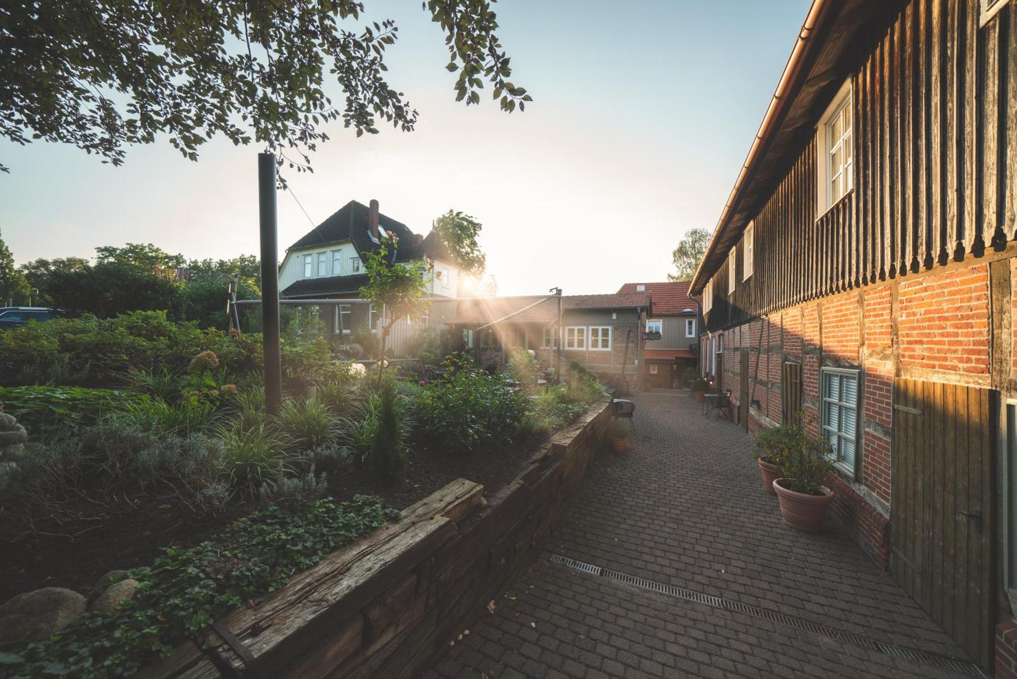 Landart Hotel Sittensen Exteriör bild